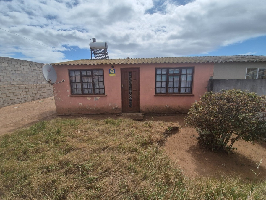 2 Bedroom Property for Sale in Zwide Eastern Cape